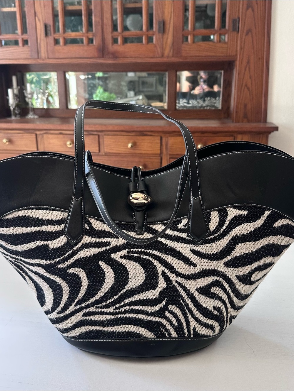 H&M Zebra Shopper - Picture 4 of 16